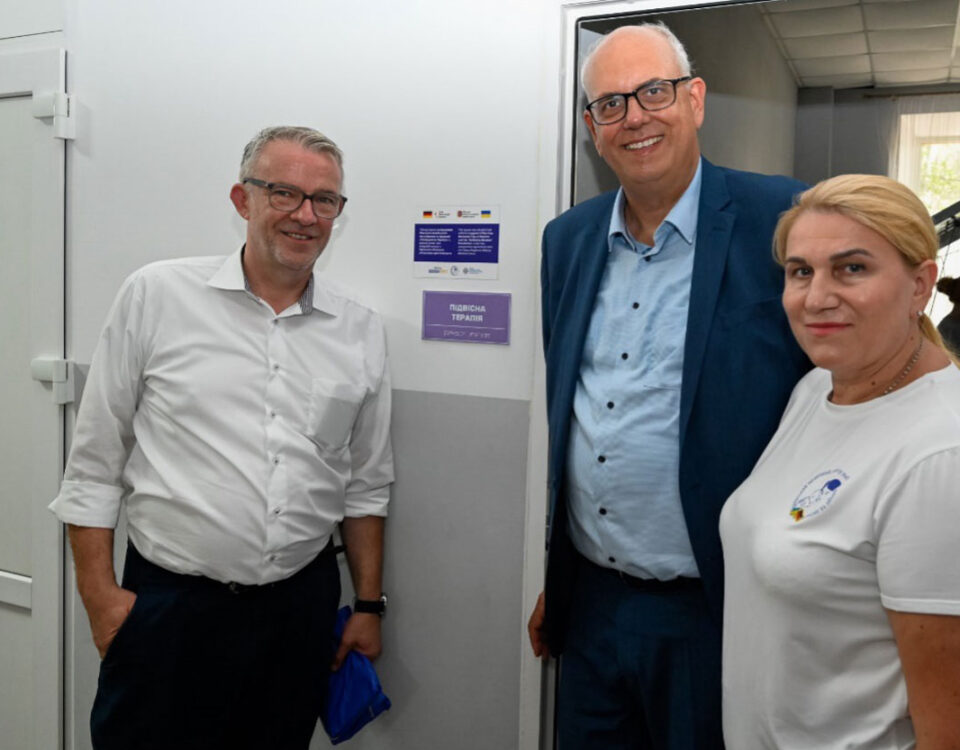 Ronald Speidel, Bürgermeister Dr. Andreas Bovenschulte, Leiterin des Mutter-Kindzentrums in Odesa Nataliia Odaari-Zakharieva, Bild: Senatspressestelle