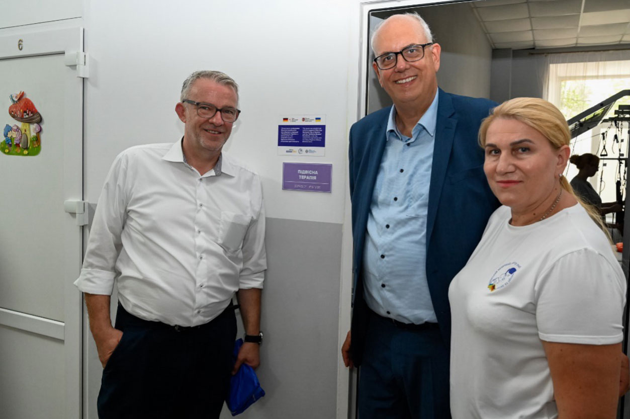 Ronald Speidel, Bürgermeister Dr. Andreas Bovenschulte, Leiterin des Mutter-Kindzentrums in Odesa Nataliia Odaari-Zakharieva, Bild: Senatspressestelle